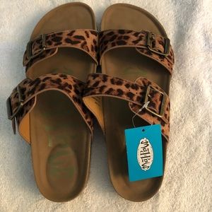 Mad Love Brown Leo size 8